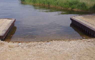 Искусственные каналы и водоемы